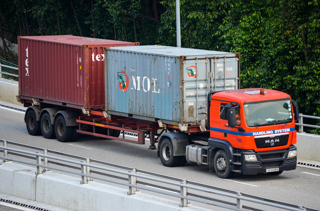 Truk Putih dan Perusahaan Motor Putih